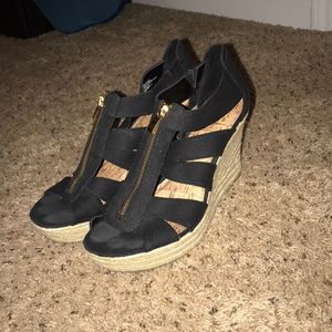 Merona Black Wedges